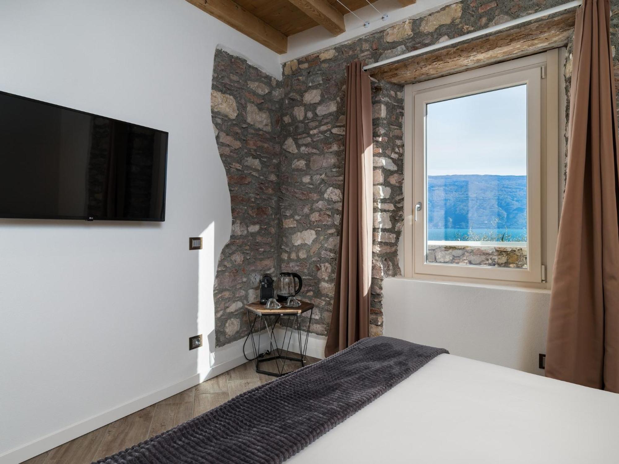 B&B Vistalago Тосколано Мадерно Екстериор снимка